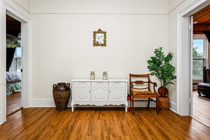 Gallery image 37