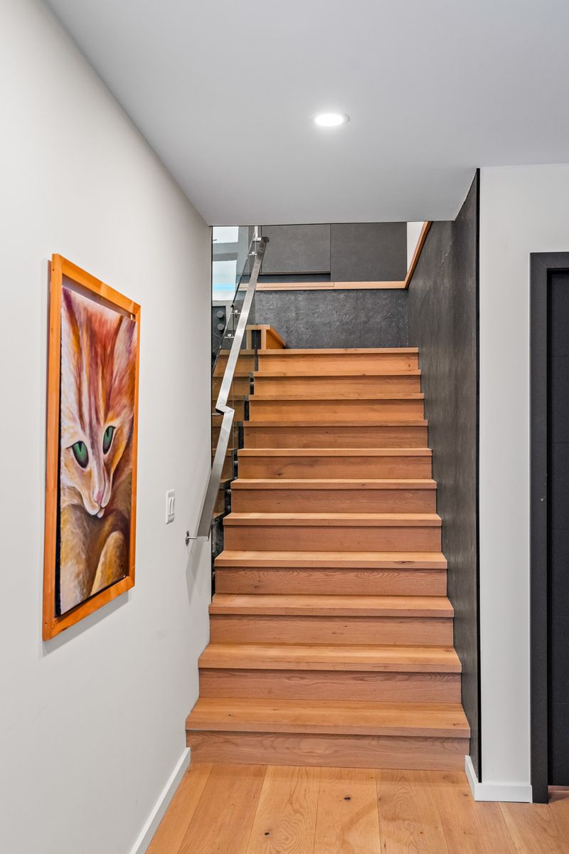 Gallery image 19